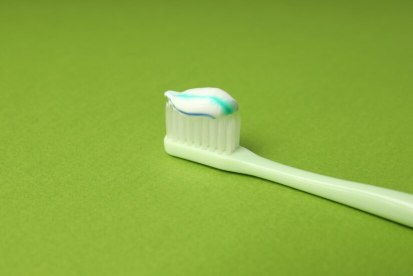 Dentifrice désensibilisant pour les douleurs liées à la sensibilité des dents