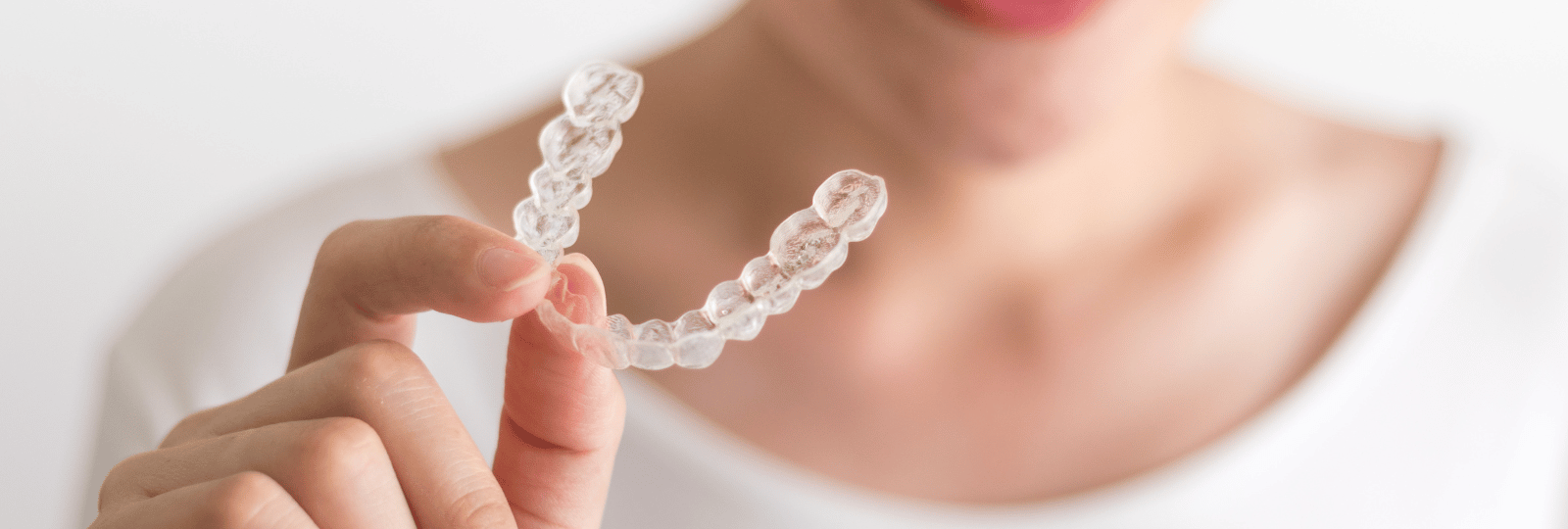 Invisalign, Invisalign est-il une bonne option ?, Clinique Dentaire Versailles